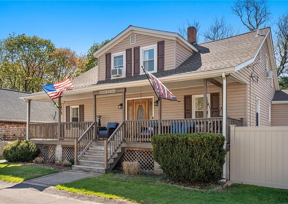 1st image of 16 Elizabeth Ave