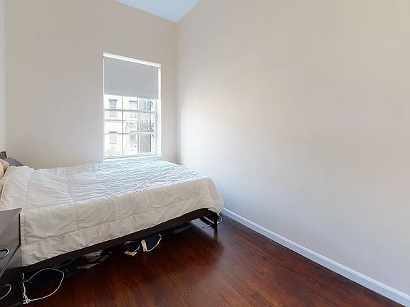 5th image of 226 W 21st St APT 4F