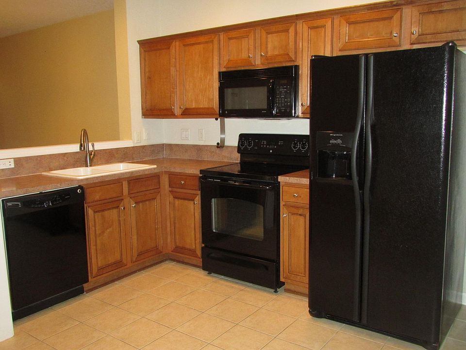 1st image of 8135 Summerside Cir