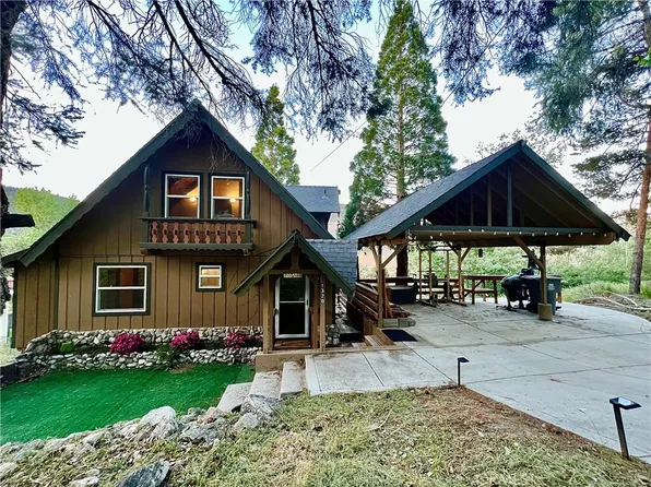1320 Pinetree Dr, Frazier Park, CA 93225