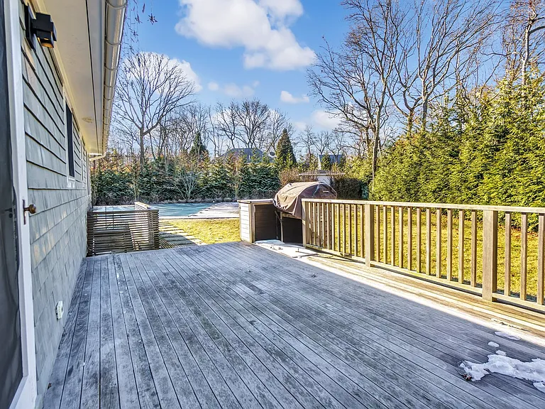 66 Crystal Dr — Photo 8