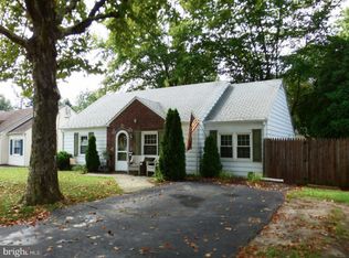 8 Maplewood Ave, Carneys Pt, NJ 08069