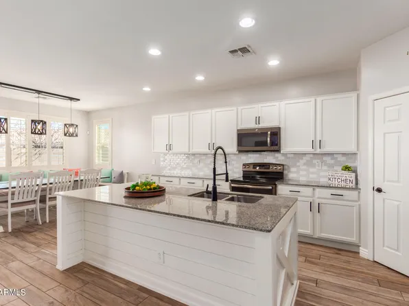7963 S COLUMBUS Drive, Gilbert, AZ 85298