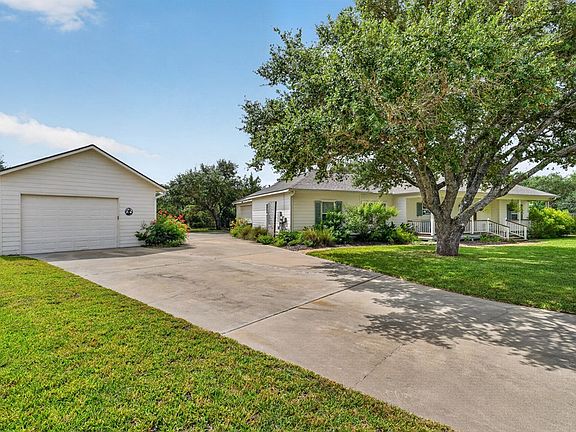 2nd image of 100 El Cid Dr