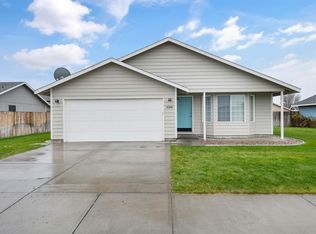 8308 Lopez Dr, Pasco, WA