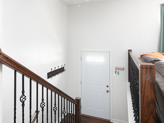 4th image of 3508 King Arthur Dr