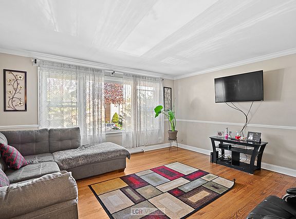 2nd image of 3720 East Ave