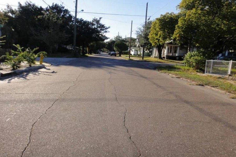 2nd image of 347 W 19th St