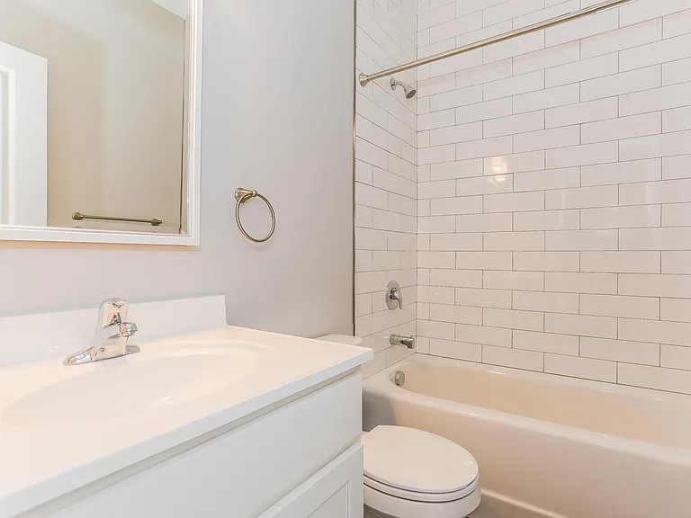 Westledge Apartments — Photo 32
