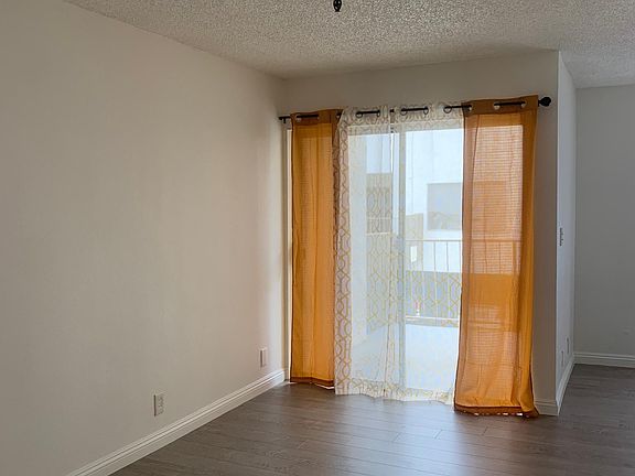 5th image of 620 N Mar Vista Ave APT 1