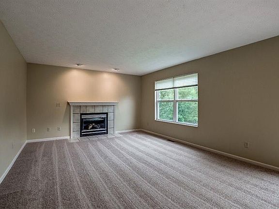 5th image of 7396 Cumberland Cir