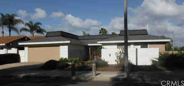 2nd image of 2401 Mesa Dr