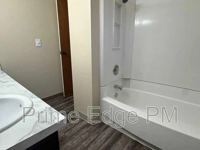 4900 Huntington Ave #4 — Photo 22