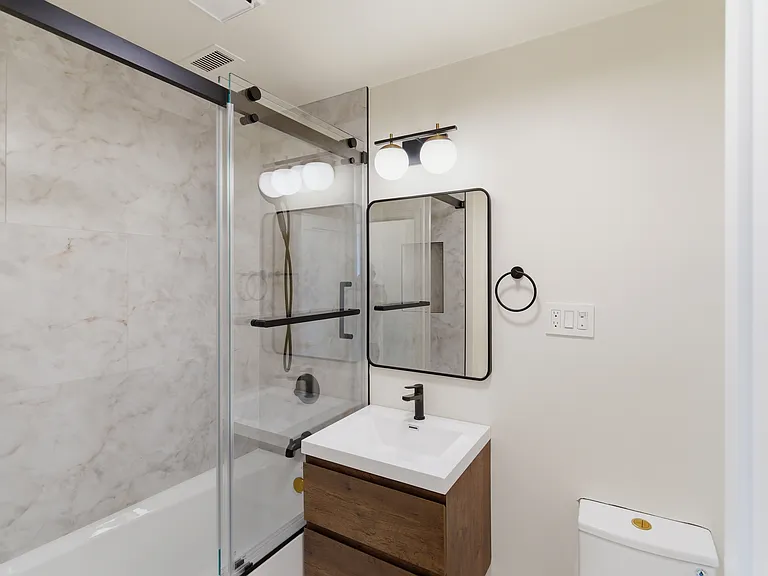 1310 Jones Street — Photo 88