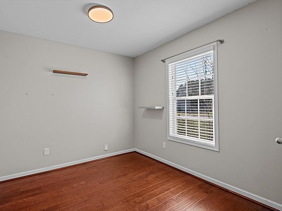 5th image of 8 Genesis Ln