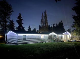 2216 72nd St E, Tacoma, WA 98404