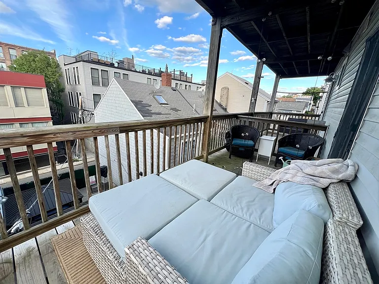 242 W 3rd St #2 — Photo 19