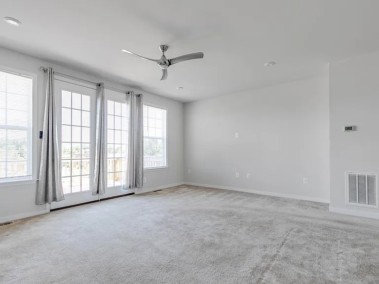 1403 Kerr Dr — Photo 1