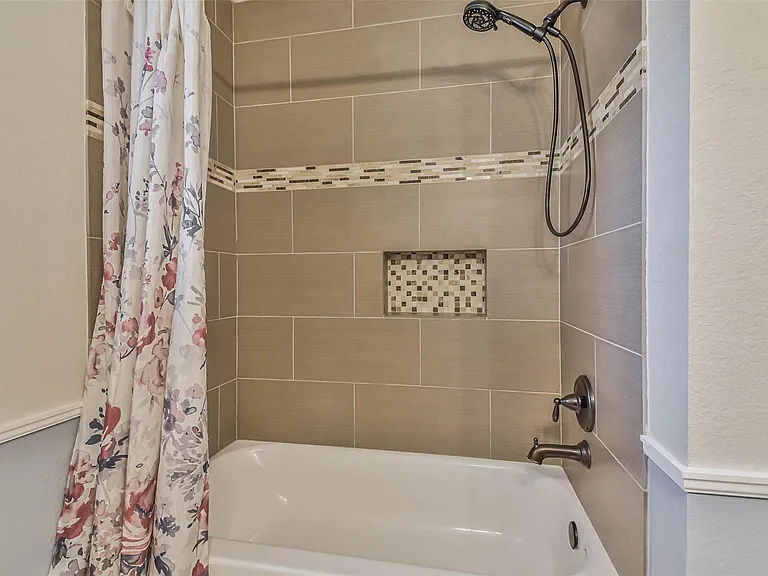 7718 Shavano Ln — Photo 26