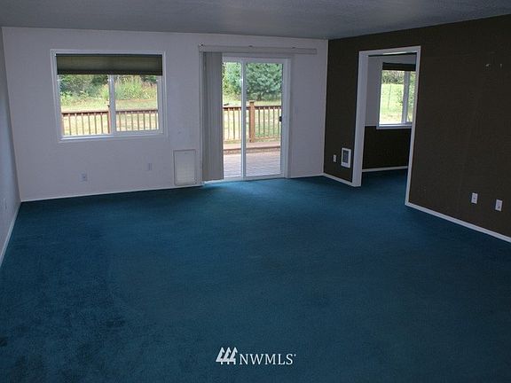 5th image of 1901 E St. Andrews Drive E