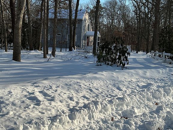 4th image of 25 Georgica Woods Ln