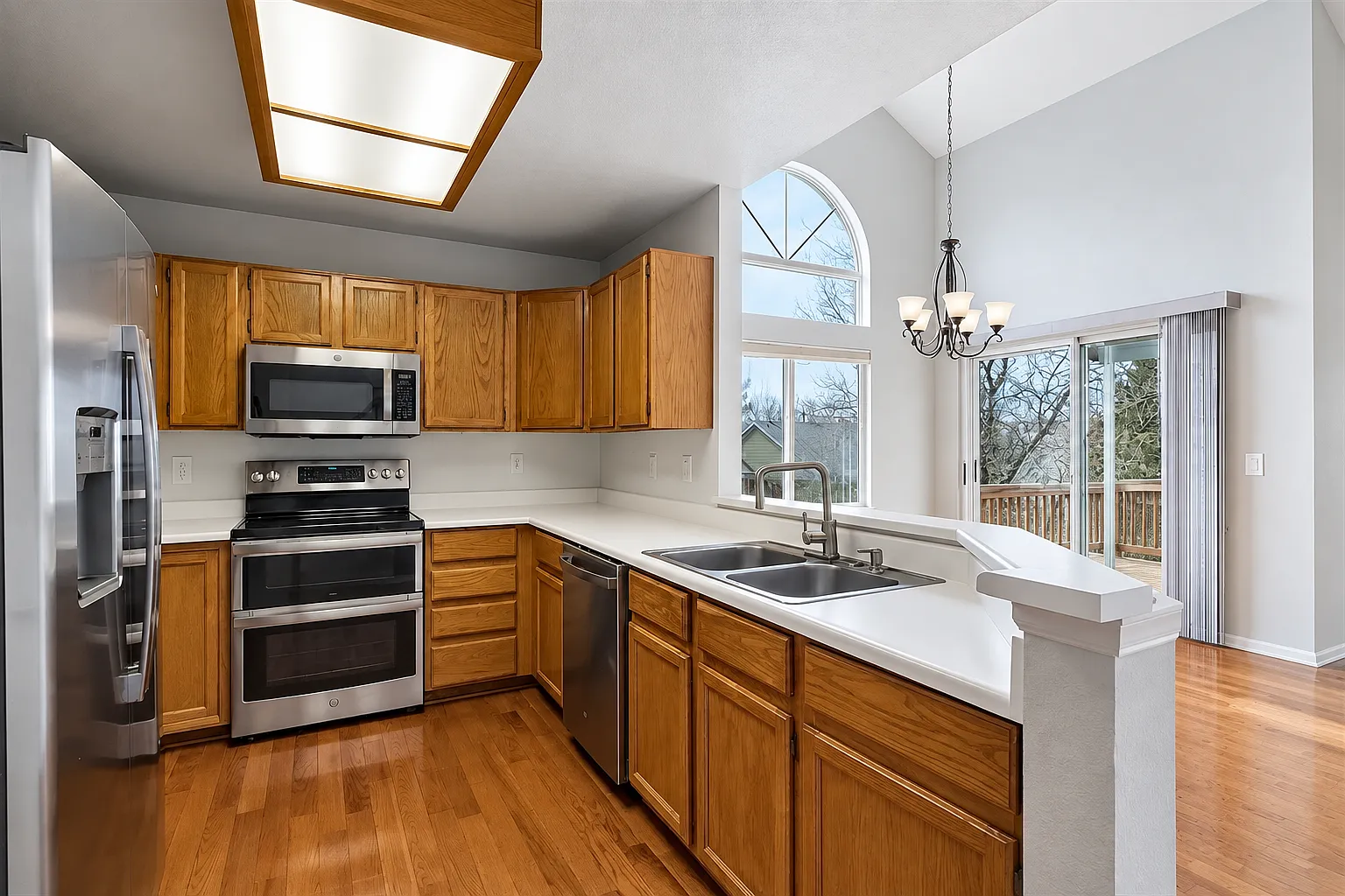 5 bed, 2799 sqft, $3,300 — Photo 4
