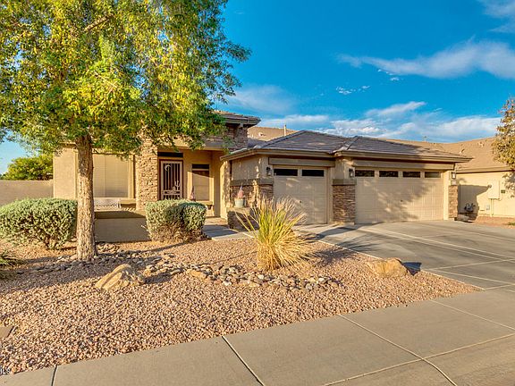 2nd image of 326 W Blue Lagoon Dr