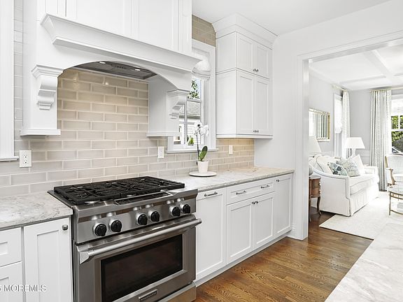 4th image of 63 Bingham Avenue