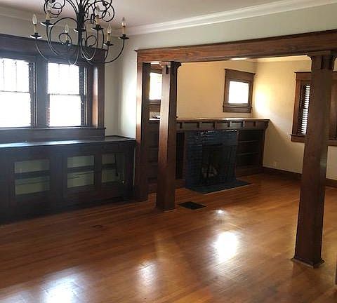 5th image of 1517 N Lasalle St
