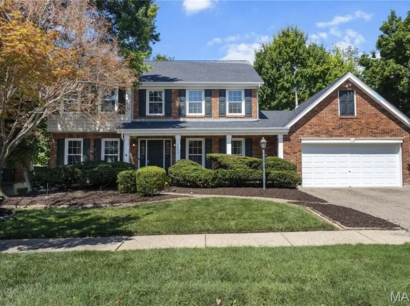 3499 Brookwood Cir, Saint Charles, MO 63301