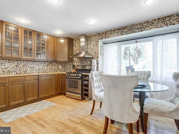 5th image of 1619 Gruenther Ave