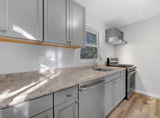 6112 The Pkwy, Alexandria, VA 22310