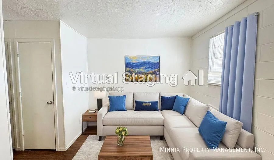 2212 2nd St #9