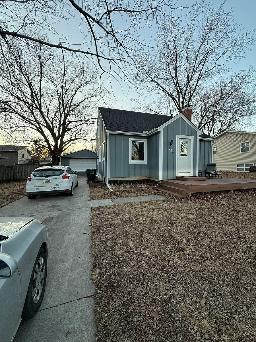 Building Photo - 217 Dotson Dr