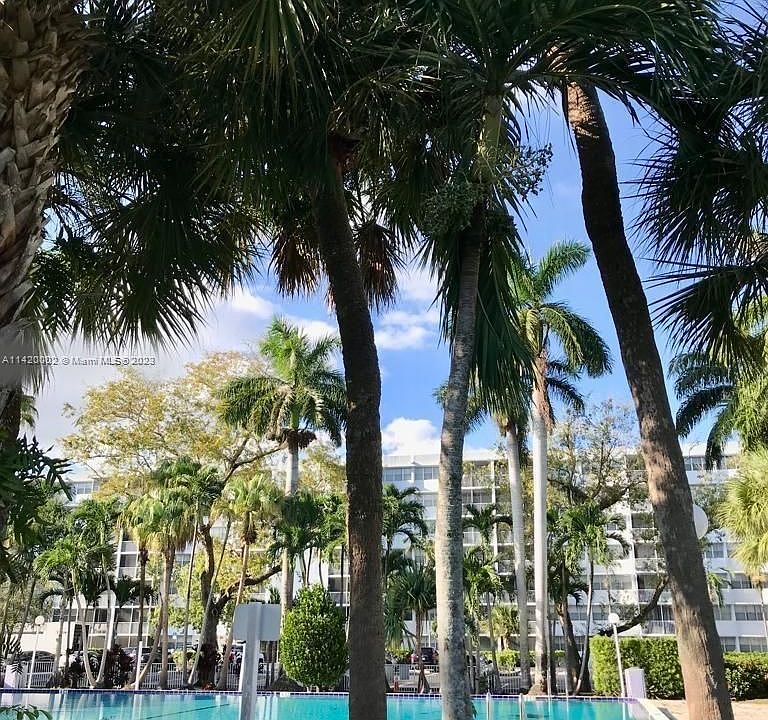 1st image of 700 NW 214th St APT 219