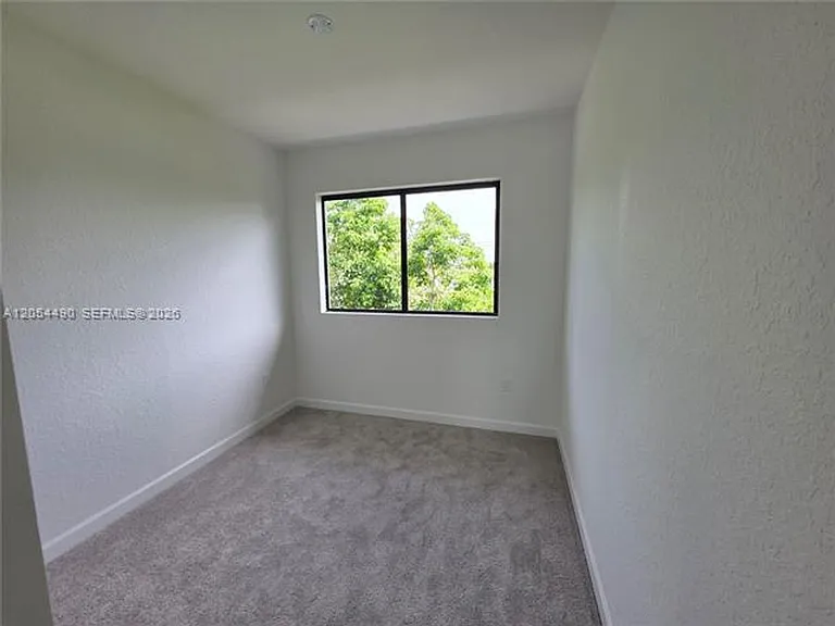 13847 SW 261st St #Townhouse 13847 — Photo 6