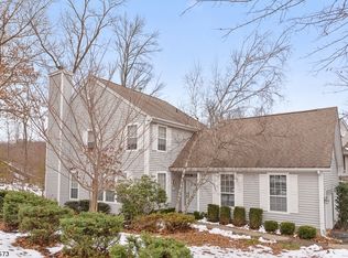 33 Sycamore Way #1020, Mount Arlington, NJ 07856