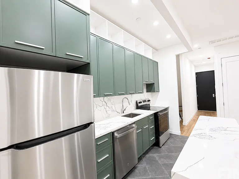 382 Chauncey St #1 — Photo 3
