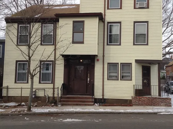 29 Bartlett St #1, Beverly, MA 01915