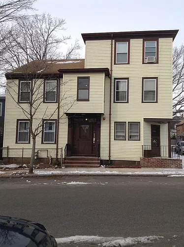 29 Bartlett St #1 Photo 1