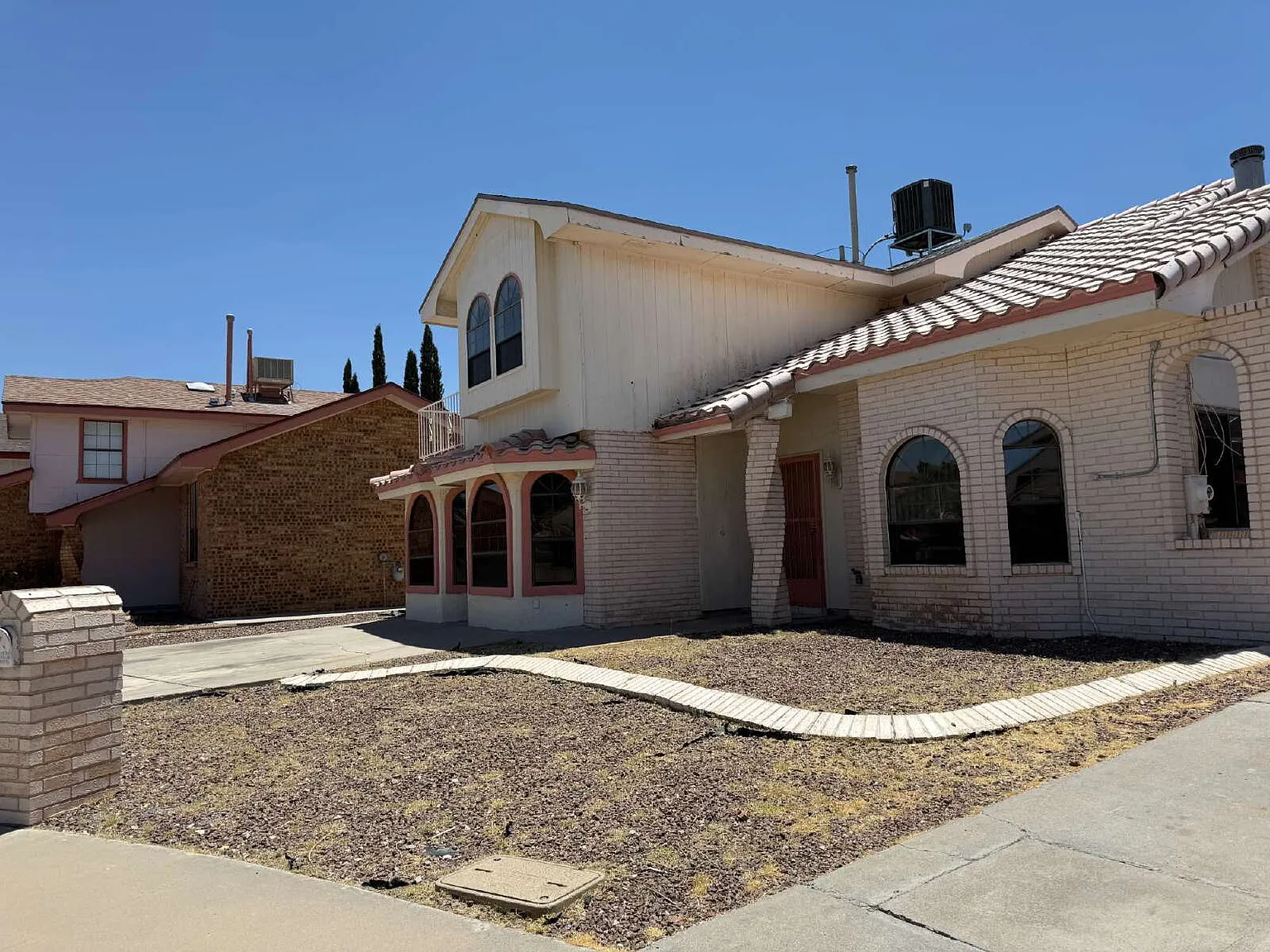 3 bed, 2.5 bath, 1737 sqft, $1,699 — Photo 2