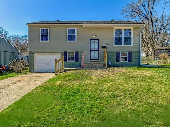 8627 E 96th Pl, Kansas City, MO 64134