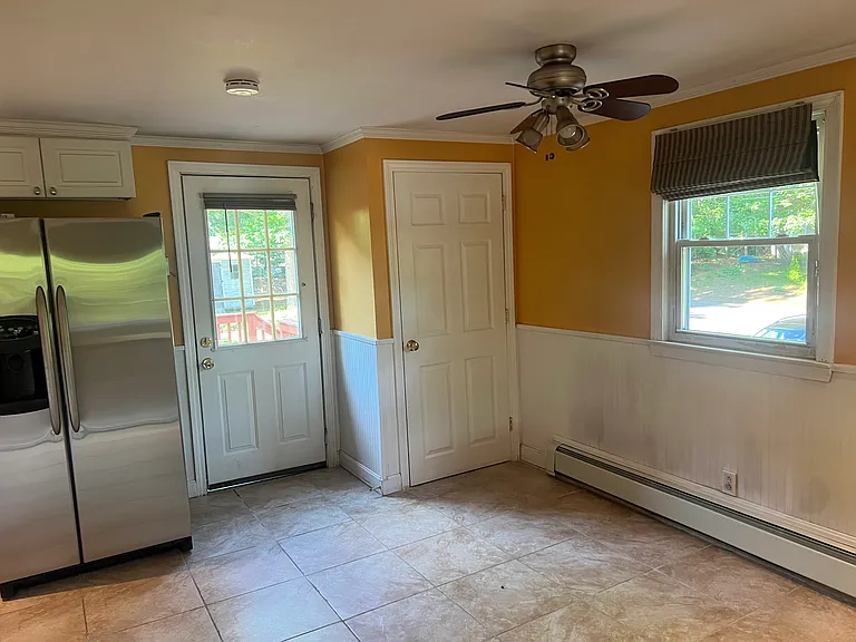 31 Carver Rd #B — Photo 3