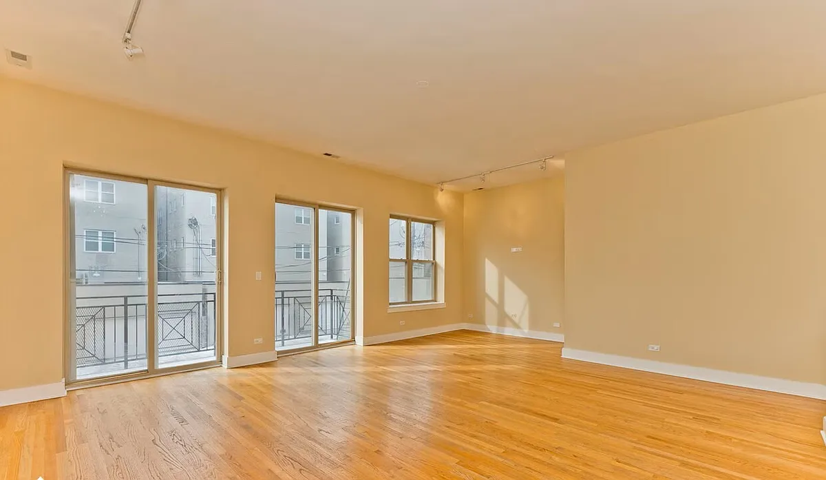 Building Photo - 2510 N Willetts Ct #2D