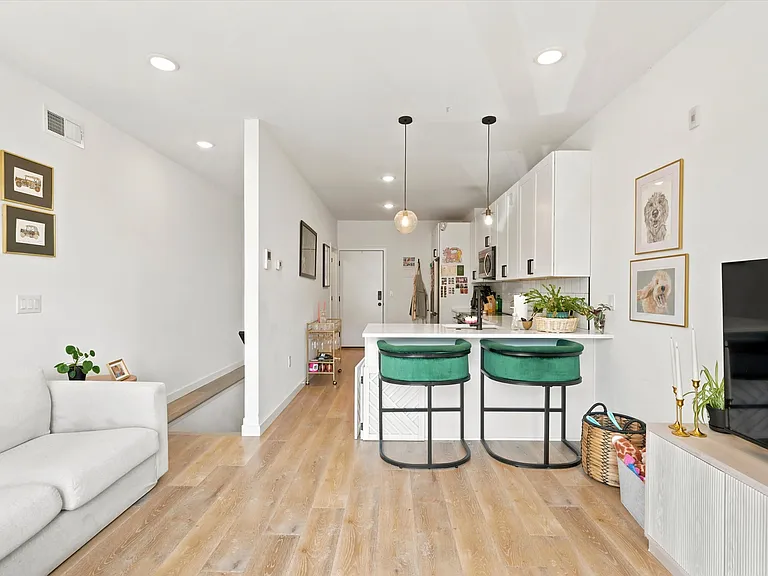1729 Francis St #1 — Photo 3