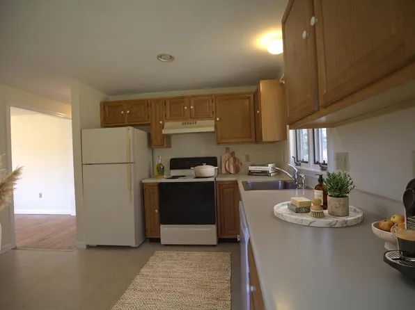 312 Queen Anne Rd, Harwich, MA 02645