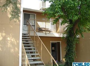 236 N Crenshaw St, Visalia, CA 93291