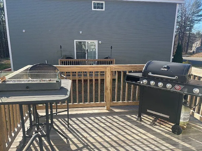 28 Campbell Dr #B — Photo 3