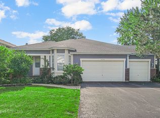 2210 Apple Hill Ln, Buffalo Grove, IL