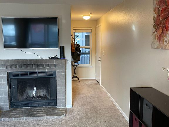 3rd image of 6700 NE 182nd St APT D202